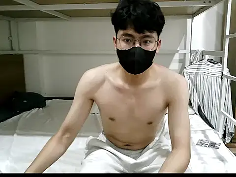 Gwencloudy online show from February 22, 2026, 9:19 am