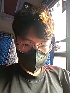 Gwencloudy online show from April 12, 2026, 2:38 am