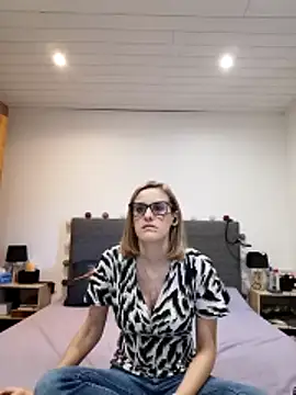 Snapshot of Madame_Callie chatting on June 15, 2026, 8:05 am Madame Callie online show from June 15, 2026, 8:05 am