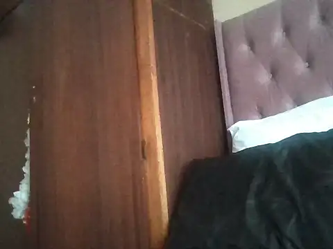 Snapshot of ShooingBunch chatting on October 6, 2025, 8:12 am ShooingBunch online show from October 6, 2025, 8:12 am