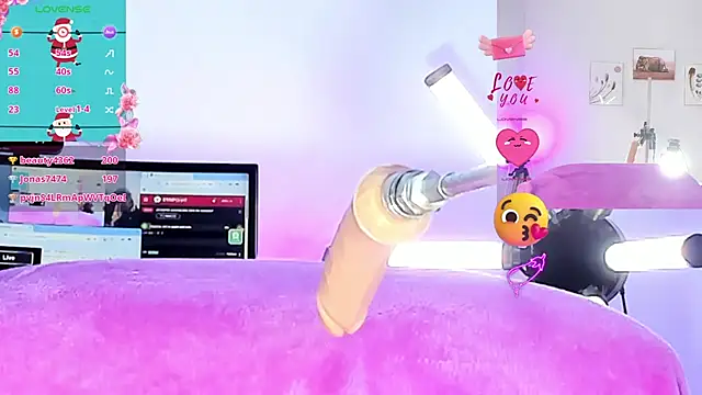 jasllyferrer online show from December 19, 2025, 9:33 pm