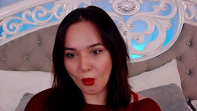 MeIisaLove online show from April 15, 2026, 6:59 pm