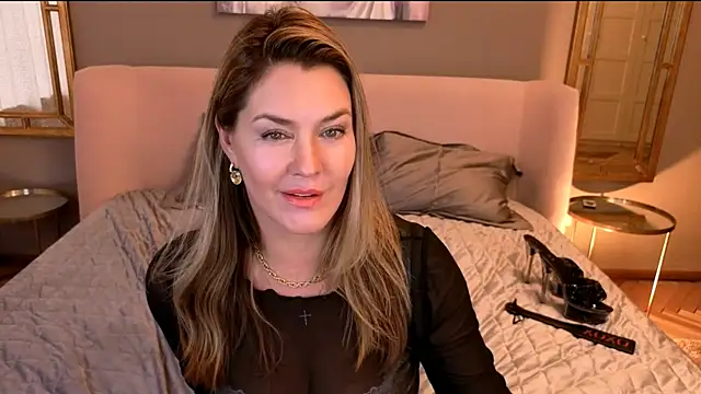 Adele Russo online show from August 1, 2026, 5:23 pm