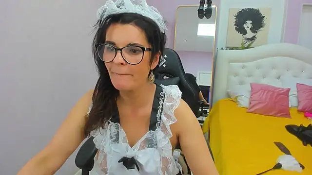 Snapshot of AerysMitch chatting on October 19, 2025, 8:53 pm AerysMitch online show from October 19, 2025, 8:53 pm