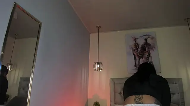 ayshel   online show from February 2, 2026, 8:51 pm