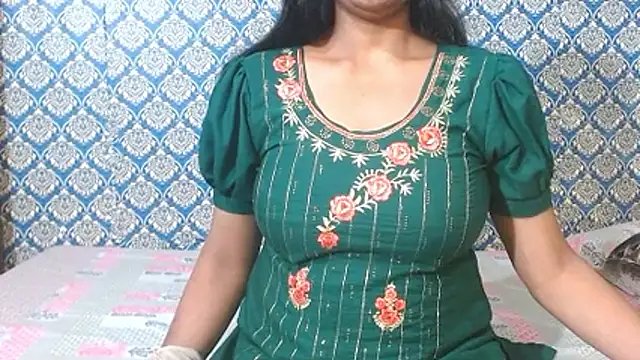 Snapshot of nikitahot3 chatting on March 2, 2026, 8:43 am nikitahot3 online show from March 2, 2026, 8:43 am