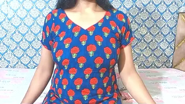 Snapshot of nikitahot3 chatting on April 4, 2026, 12:31 am nikitahot3 online show from April 4, 2026, 12:31 am