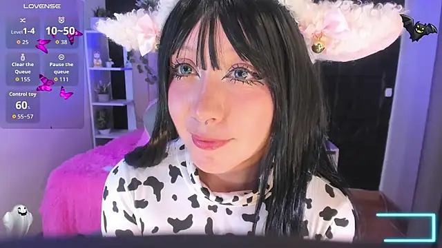 helen bunnnyx online show from October 31, 2025, 7:09 am