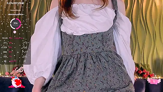 Snapshot of AliceLanley chatting on February 5, 2025, 2:37 pm AliceLanley online show from February 5, 2025, 2:37 pm