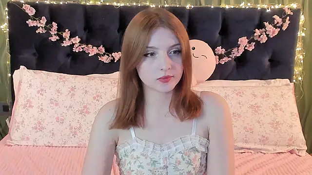 Snapshot of AliceLanley chatting on May 5, 2026, 11:29 am AliceLanley online show from May 5, 2026, 11:29 am