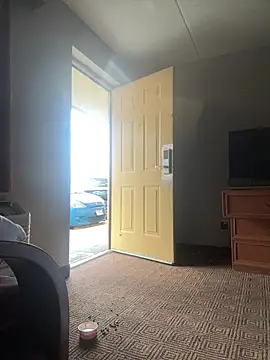 Stressreliever82 online show from April 3, 2026, 4:38 pm