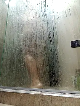 Snapshot of lucia_vonne_ chatting on September 14, 2025, 11:20 am lucia vonne online show from September 14, 2025, 11:20 am