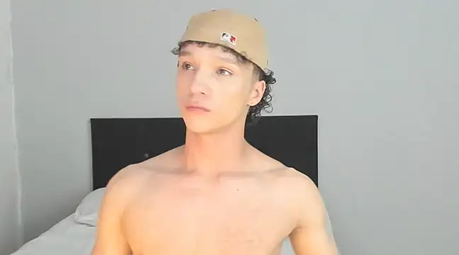 Snapshot of angelcortes chatting on March 7, 2025, 10:56 am angelcortes online show from March 7, 2025, 10:56 am