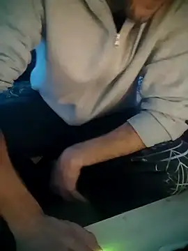 EightySixXxxl online show from November 12, 2025, 9:36 pm