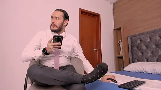 jeanpiere  online show from March 23, 2026, 2:26 am