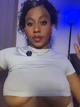 charlotteeruss online show from June 12, 2026, 5:28 am