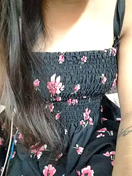 Snapshot of Roshni_98 chatting on February 10, 2025, 1:46 am Roshni 98 online show from February 10, 2025, 1:46 am