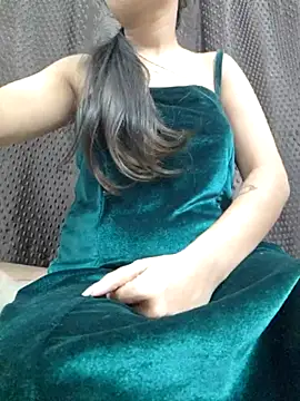 Snapshot of Roshni_98 chatting on February 15, 2025, 12:01 pm Roshni 98 online show from February 15, 2025, 12:01 pm