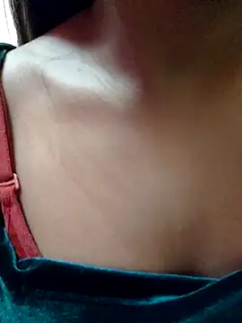 Snapshot of Roshni_98 chatting on March 22, 2025, 7:57 am Roshni 98 online show from March 22, 2025, 7:57 am