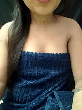 Snapshot of Roshni_98 chatting on October 14, 2025, 6:25 am Roshni 98 online show from October 14, 2025, 6:25 am