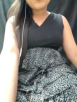 Snapshot of Roshni_98 chatting on June 27, 2026, 12:33 pm Roshni 98 online show from June 27, 2026, 12:33 pm