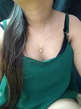 Snapshot of Roshni_98 chatting on July 14, 2026, 2:01 pm Roshni 98 online show from July 14, 2026, 2:01 pm