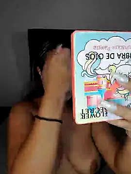 LarissaGaby01 online show from December 12, 2024, 8:43 pm