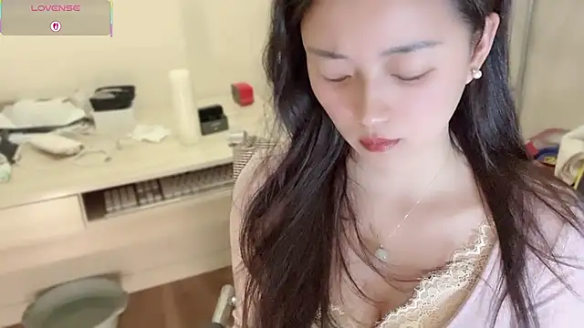 Snapshot of A-xena chatting on November 27, 2025, 2:52 pm A-xena online show from November 27, 2025, 2:52 pm