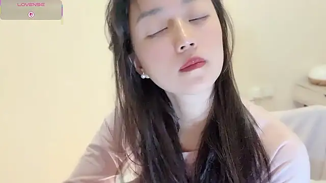 Snapshot of A-xena chatting on December 23, 2025, 2:42 am A-xena online show from December 23, 2025, 2:42 am