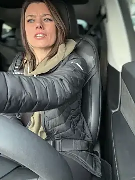 LadyLena1 online show from November 28, 2025, 6:10 pm