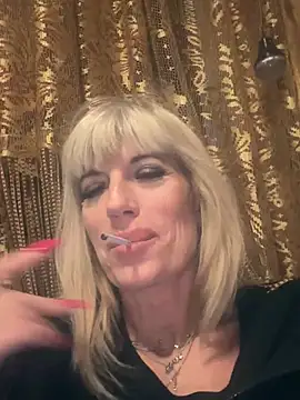 Snapshot of AlinaGrosu chatting on January 28, 2025, 1:39 am AlinaGrosu online show from January 28, 2025, 1:39 am