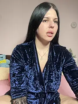 Snapshot of Annatrybebetter chatting on December 12, 2024, 8:43 pm Annatrybebetter online show from December 12, 2024, 8:43 pm