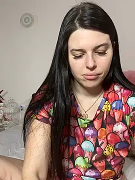 Snapshot of Annatrybebetter chatting on February 19, 2025, 12:35 am Annatrybebetter online show from February 19, 2025, 12:35 am