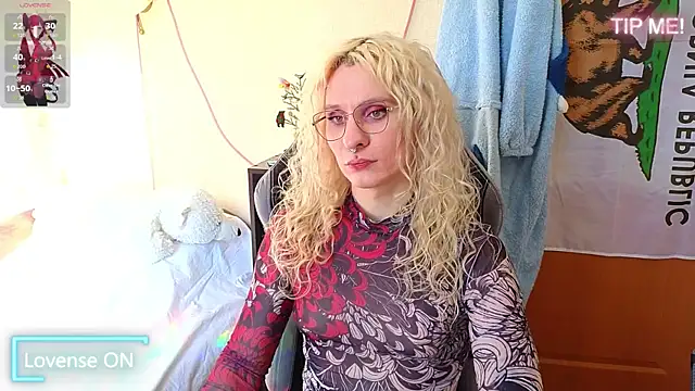 Snapshot of Lori_Myaf chatting on April 22, 2026, 2:40 pm Lori Myaf online show from April 22, 2026, 2:40 pm