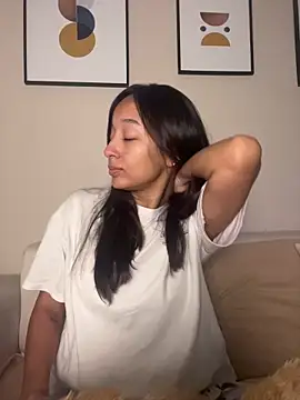 DianaHopson online show from April 12, 2026, 4:17 am