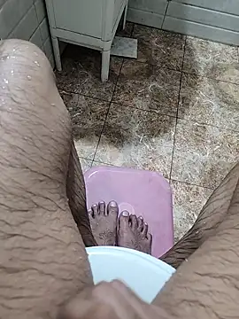 Snapshot of surfer_fun29 chatting on December 9, 2024, 3:50 am surfer fun29 online show from December 9, 2024, 3:50 am