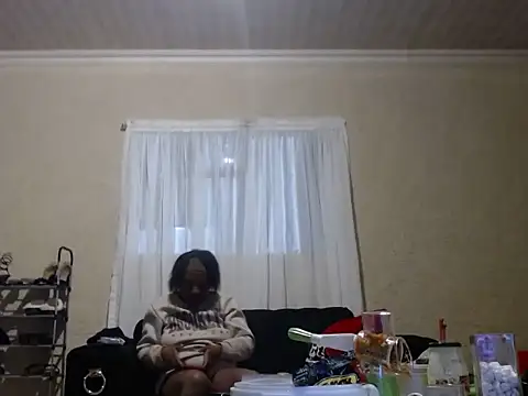 Sister2033 online show from May 18, 2026, 4:24 pm