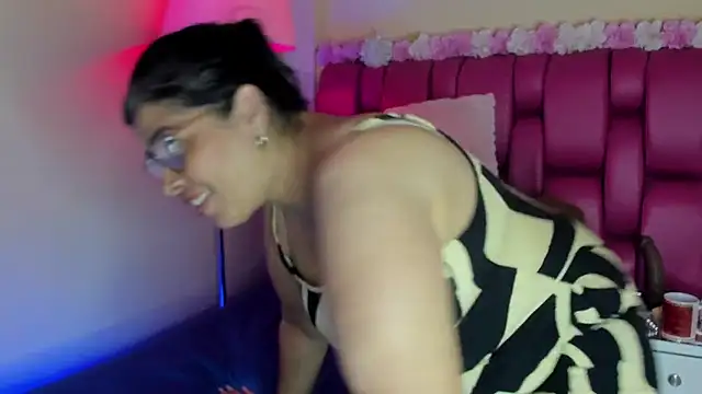 Snapshot of desire_matture chatting on January 11, 2025, 7:38 pm desire matture online show from January 11, 2025, 7:38 pm