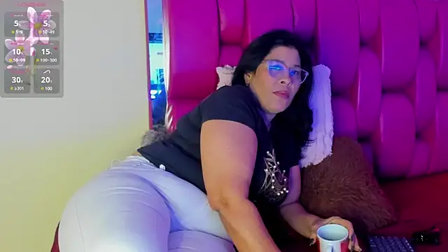 Snapshot of desire_matture chatting on March 20, 2025, 7:25 pm desire matture online show from March 20, 2025, 7:25 pm