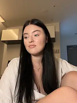 Angela Fosterr online show from September 24, 2025, 1:14 pm