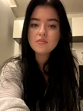 Angela Fosterr online show from November 7, 2025, 6:08 pm