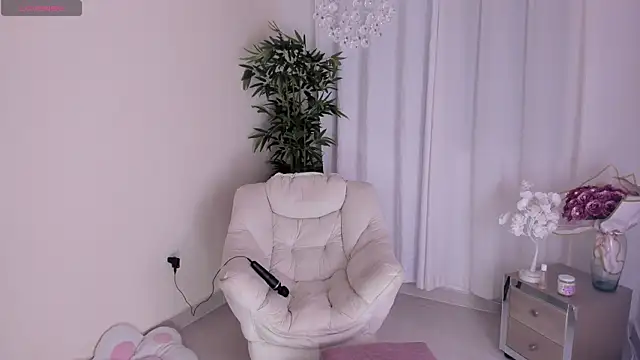 keissy rincon  online show from June 3, 2026, 11:54 pm
