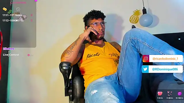 Snapshot of FuckHardlove chatting on January 31, 2025, 6:03 pm FuckHardlove online show from January 31, 2025, 6:03 pm