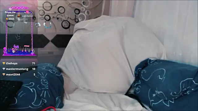 Snapshot of tia_meow chatting on January 15, 2025, 12:30 am tia meow online show from January 15, 2025, 12:30 am