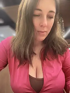 MommmyYummy online show from April 14, 2026, 10:54 am