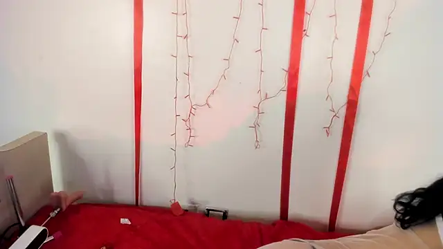 Cloe Leee online show from February 27, 2025, 4:41 am