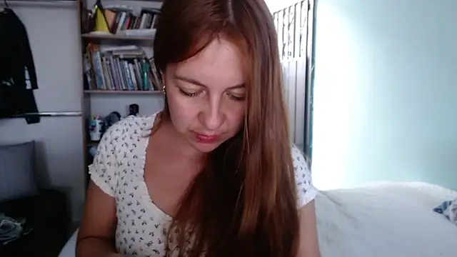 violetapeter 1 online show from July 17, 2026, 8:57 pm