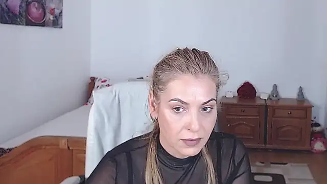 evamaria2024 online show from January 10, 2025, 7:57 am