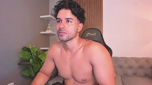 liam collins21 online show from April 12, 2026, 11:59 am