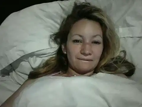 Snapshot of Paulita_x3 chatting on October 18, 2025, 10:49 am Paulita x3 online show from October 18, 2025, 10:49 am